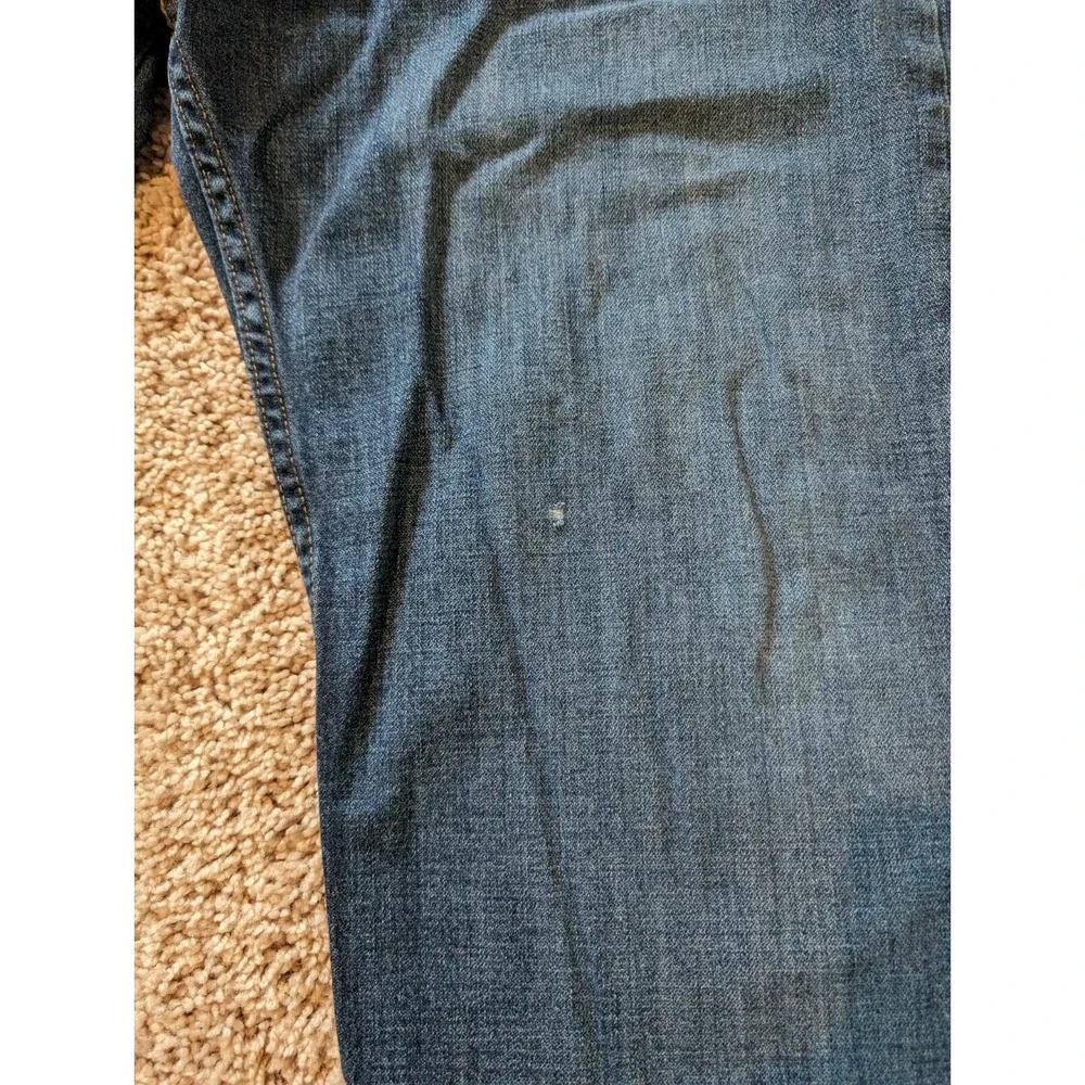 Levis two spots